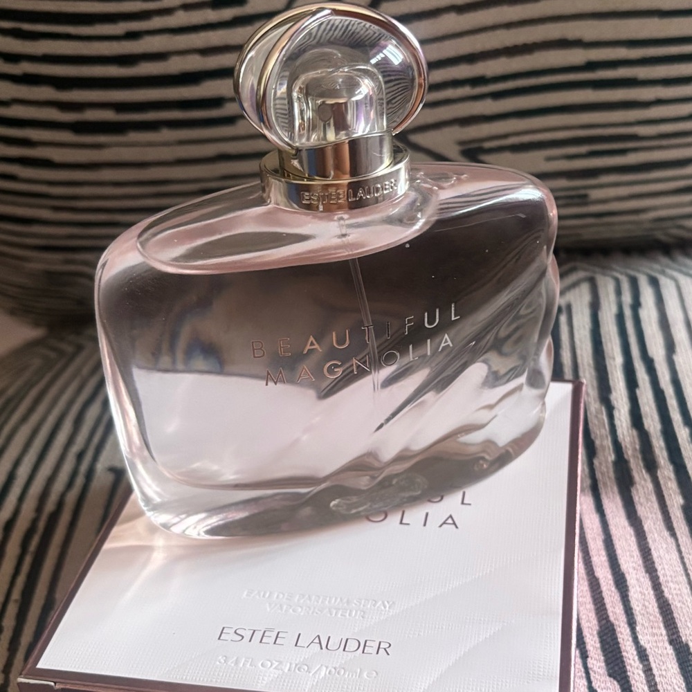 It’s The Big One. Estée Lauder Eau de Parfum Spray - Picture 2 of 4